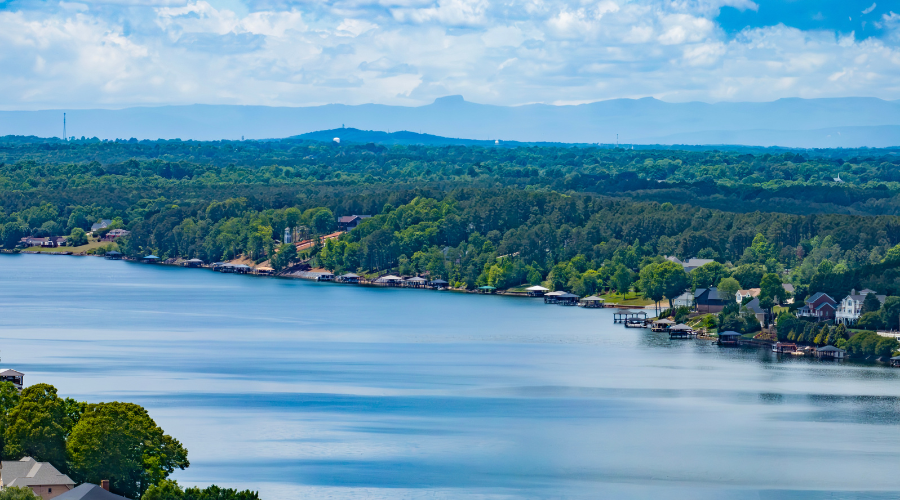 lake hickory aerial 900x500